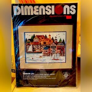 VTG DIMENSIONS COUNTED CROSS STITCH KIT "Harbor Life" #3544 (1983) 12"x9". JJS